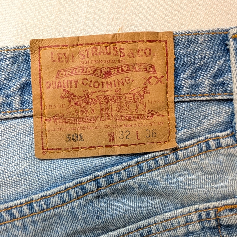Levi's women's 501 Blue Jeans W32 L36